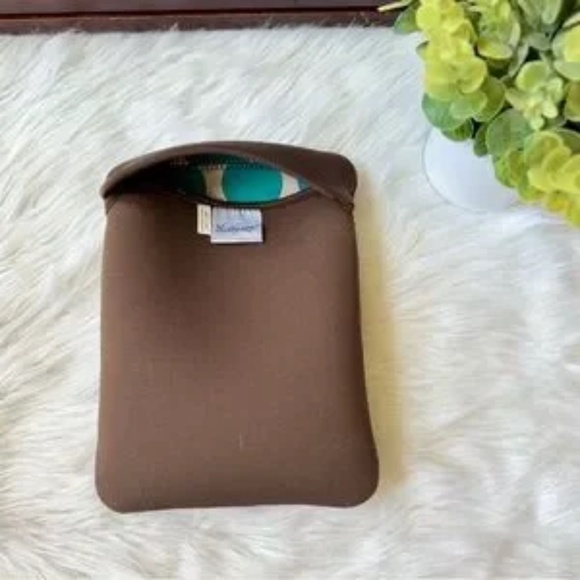 Thirty-One Tote-A-Tablet Teal Polka Dot Tablet Sleeve - Picture 5 of 11